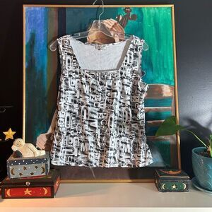 Monochrome Graphic Women's Tank Top XL